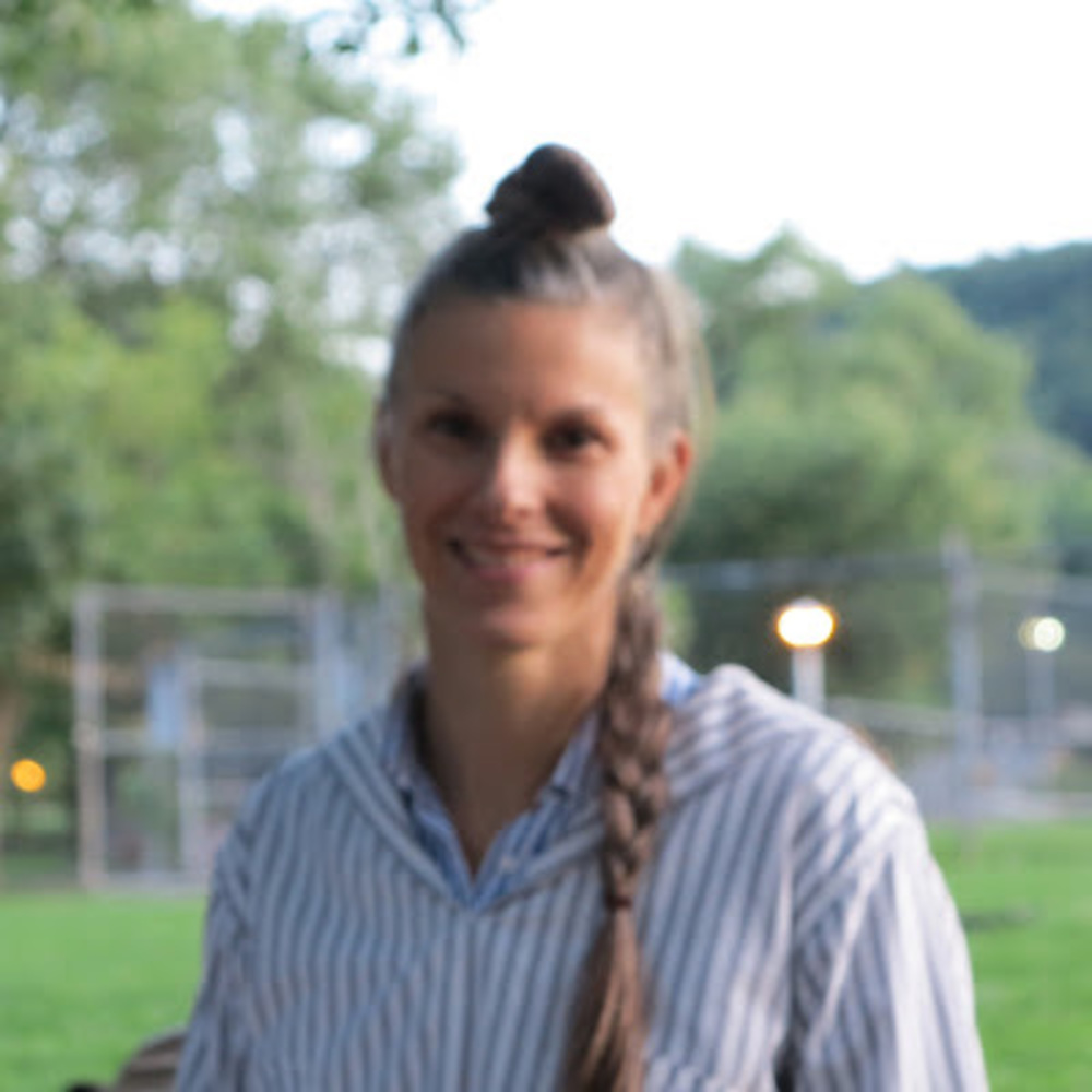 Meet your Posher, Corine